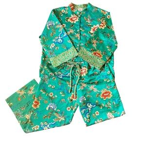 Natori 2 pc pajama lounge set with Asian-inspired print on jade green background